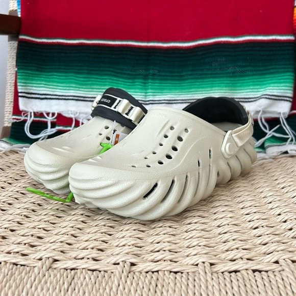 Crocs Echo Clog Men’s 5/Women's 7 - Picture 2 of 5